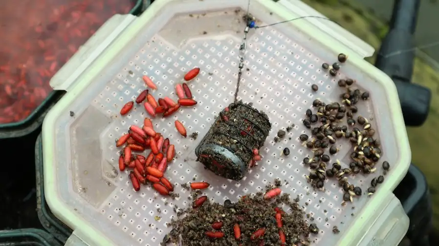 Dave Coster How To - Catch Faster With Groundbait Feeders