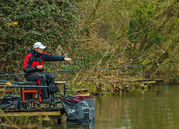 Pole-Fishing-For-Carp-8