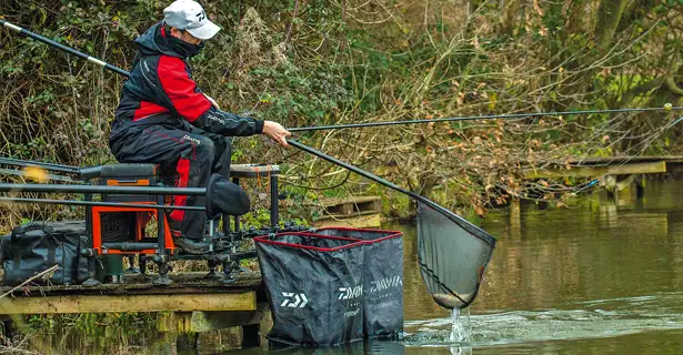 Pole Fishing For Carp - Pinging