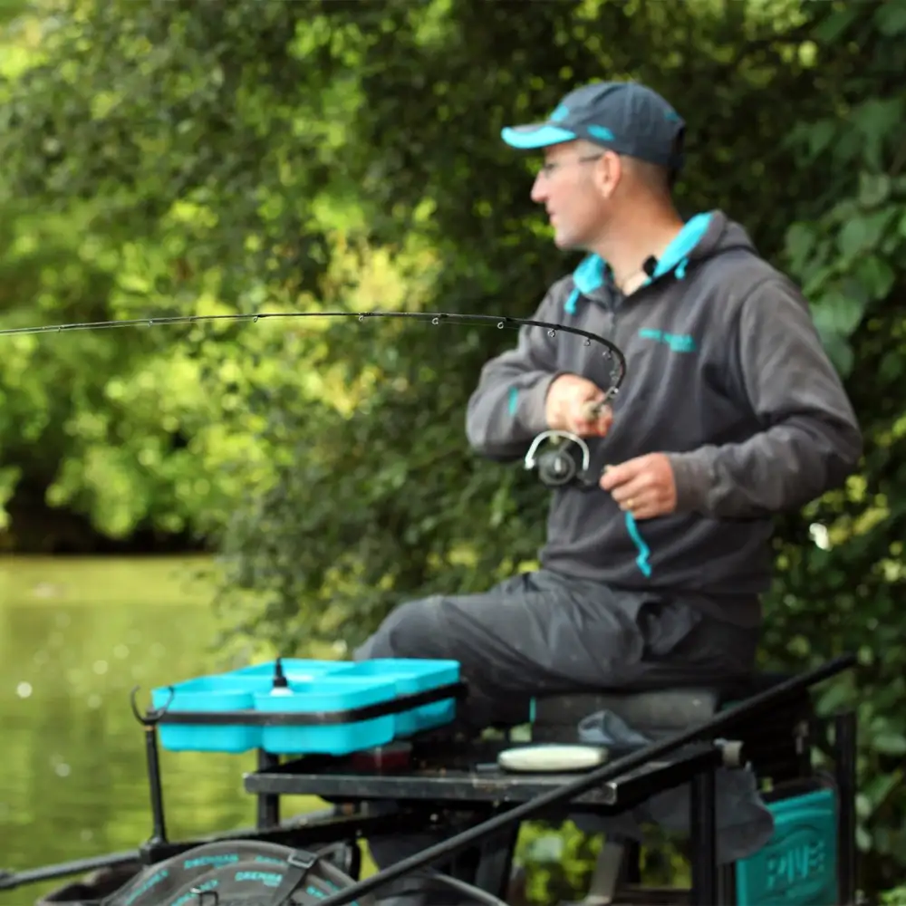 Drennan Acolyte Ultra Feeder Rods 10ft In Use 2