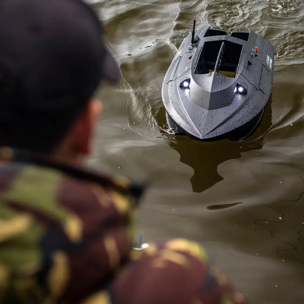 Future Carping V80 Carbon Bait Boat In Use 13