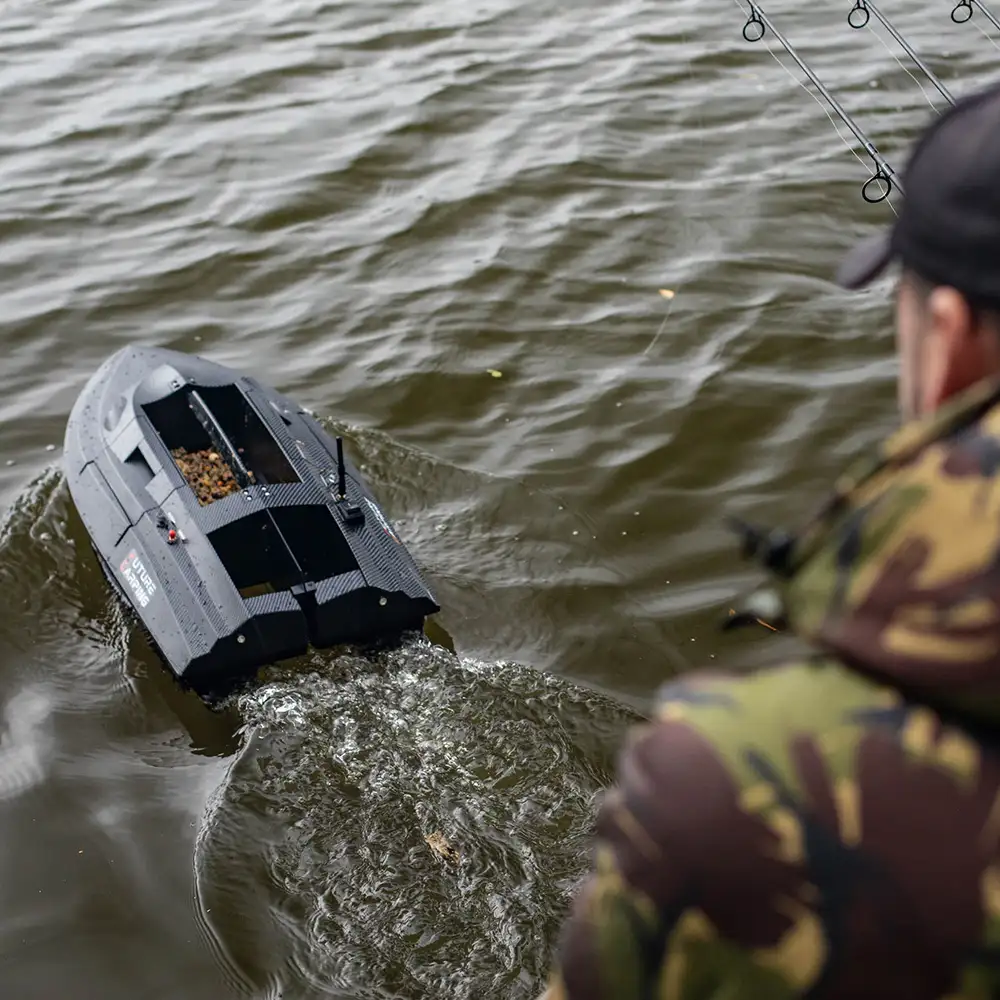 Future Carping V80 Carbon Bait Boat In Use 8