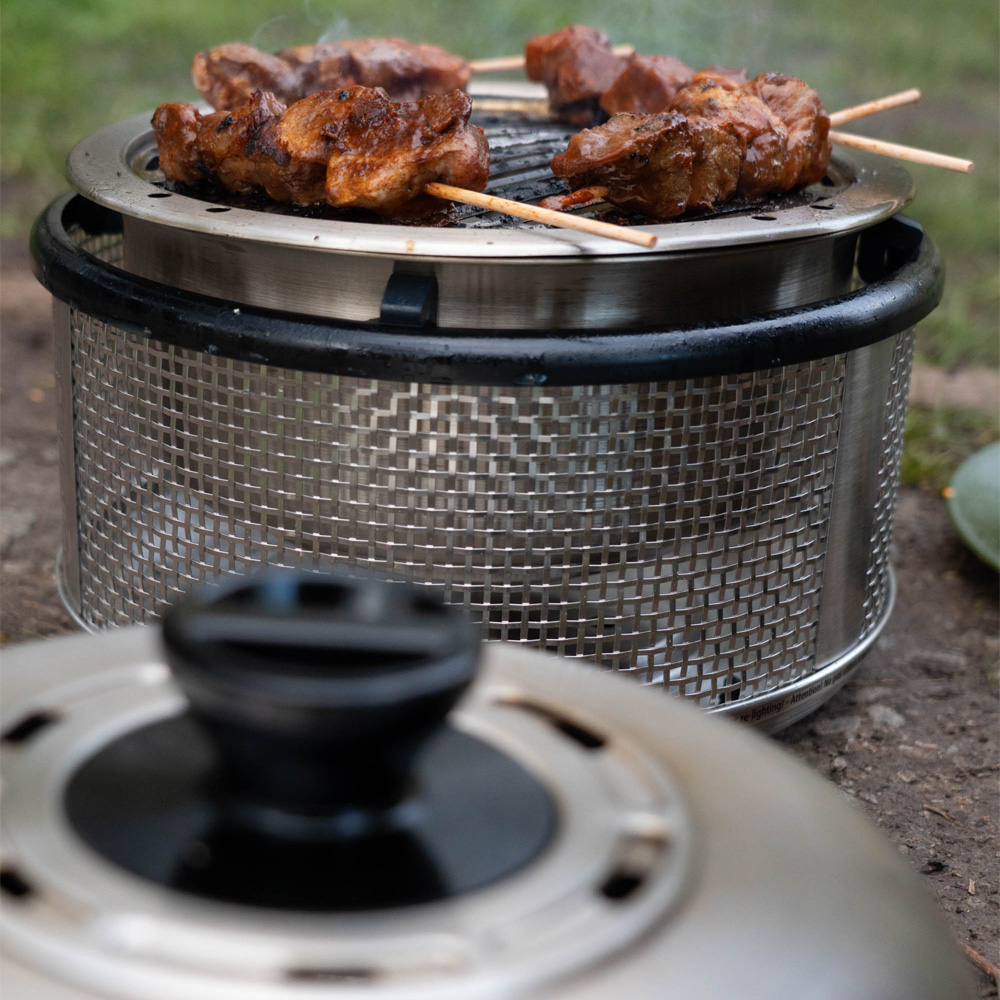 Cobb Premier Air BBQ In Use 16