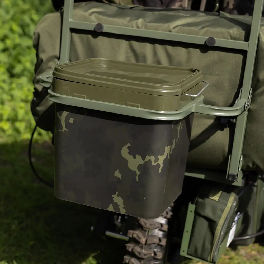 Carp Porter Front Bar Bucket Bracket In Use 2