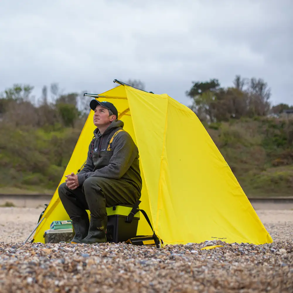 Daiwa Sandstorm Fishing Shelter In Use 2