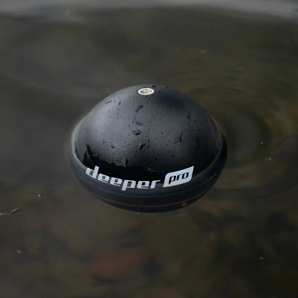 Deeper Pro Fishfinder In Use 3