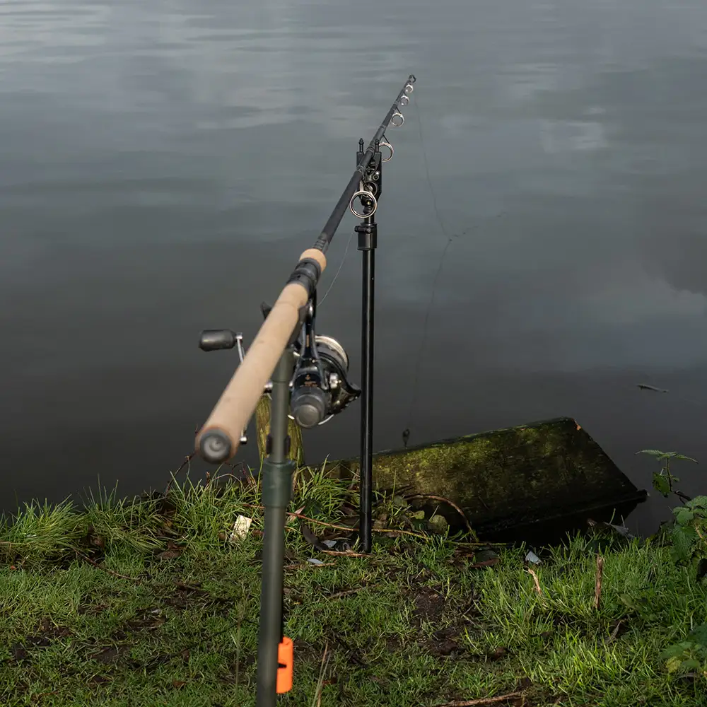 PikePro P200 Multi Range Pike Rod - Cork Handle In Use 2