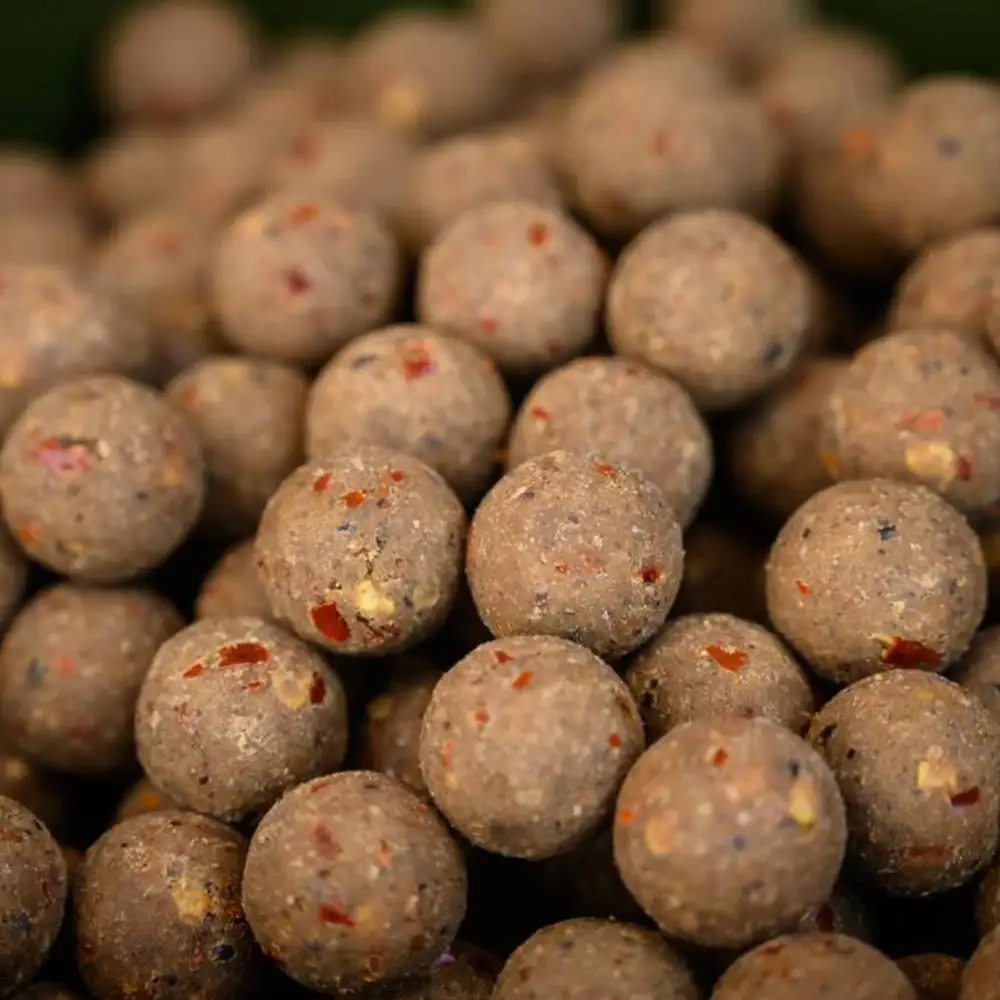 Dynamite Baits Hot Crab & Krill Boilies 1