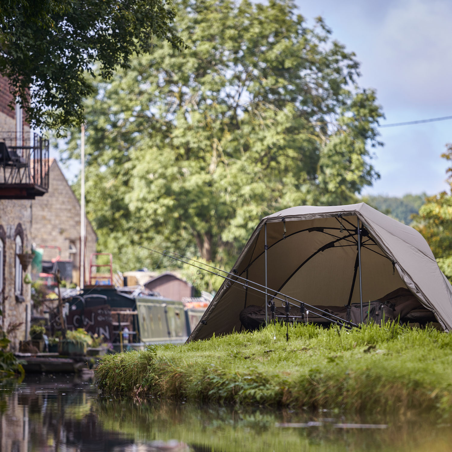 ESP HideOut Fishing Bivvy In Use