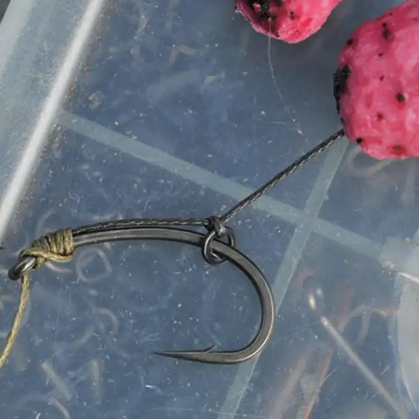 Korda Kurv Shank Fishing Hook In Use 2