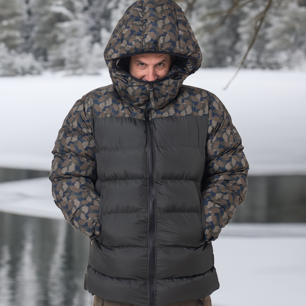 OMC Splashleaf Camo Puffer Jacket Bundle In Use 3