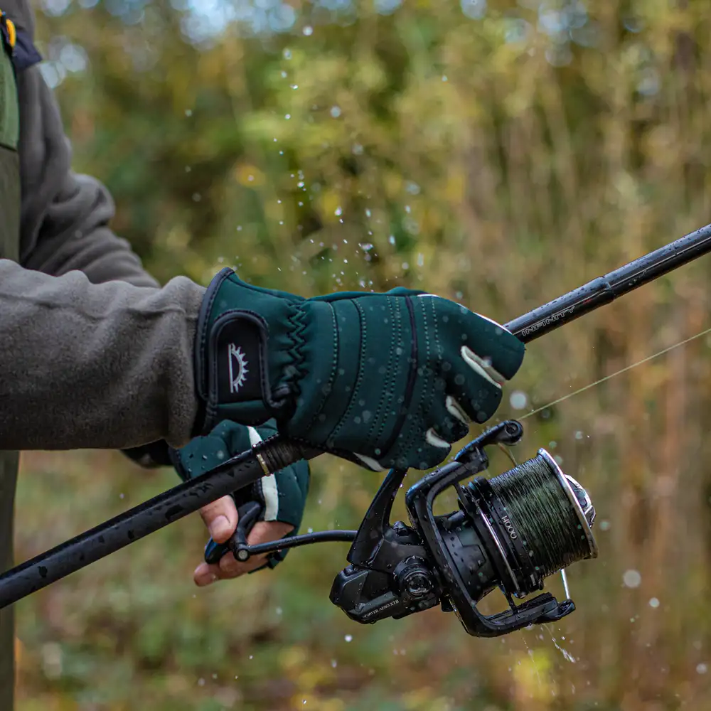 Sundridge Fingerless Hydra Fishing Gloves In Use