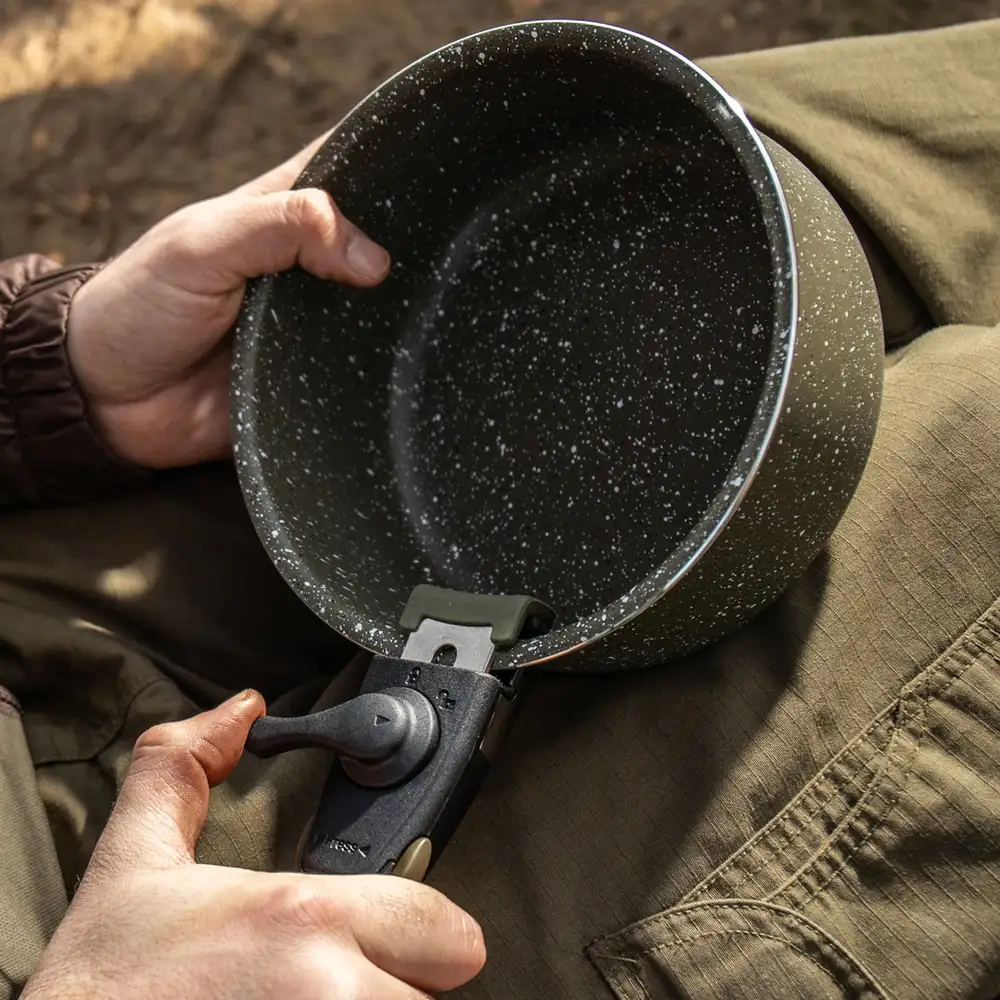 Trakker Armolife Marble Fishing Cookset In Use 5