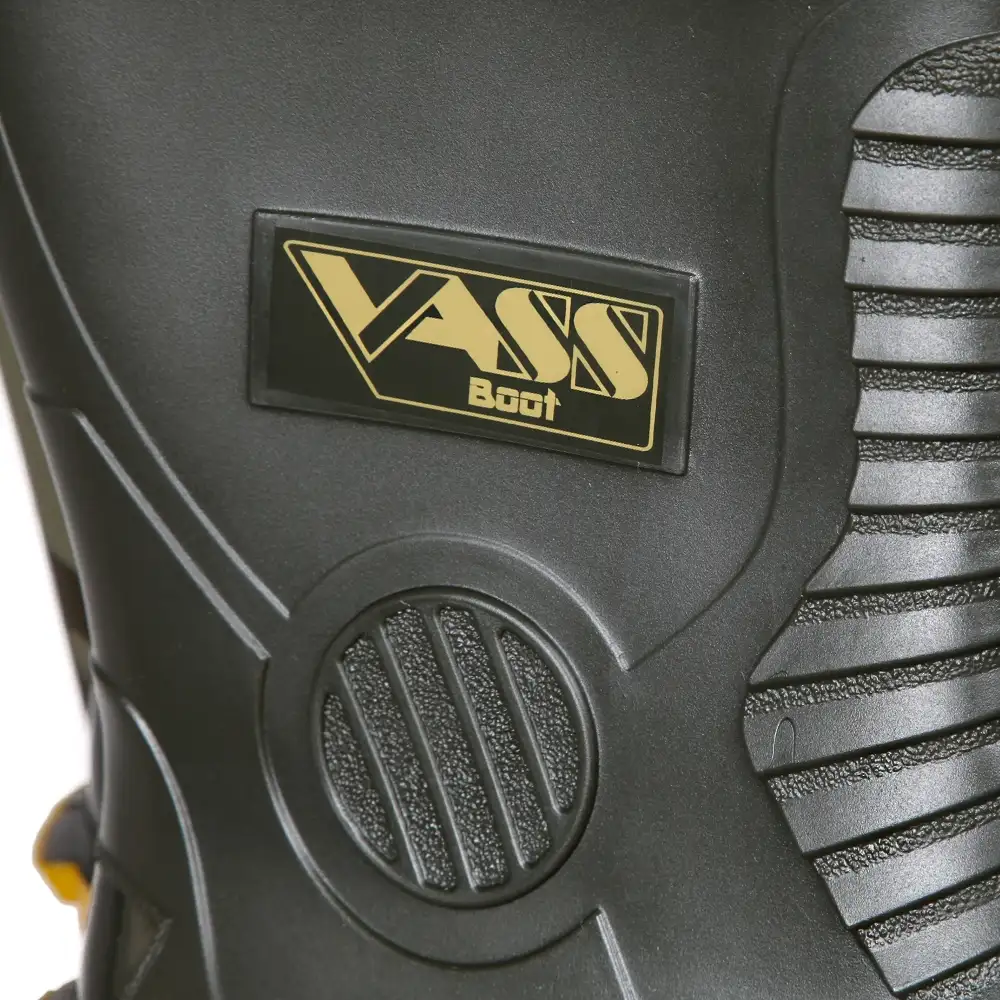 Vass VC800 Camo Chest Waders Logo Close Up